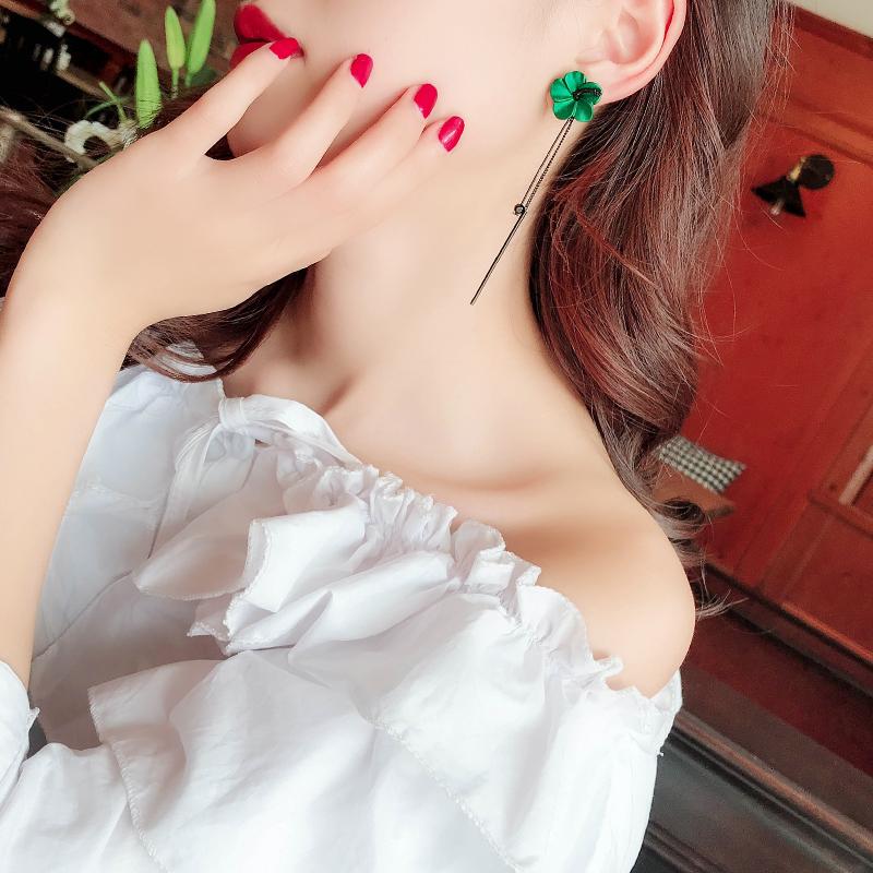 Women Earrings with Green Flower Tassels Retro Temperament Long Ear Style Ear Pendant