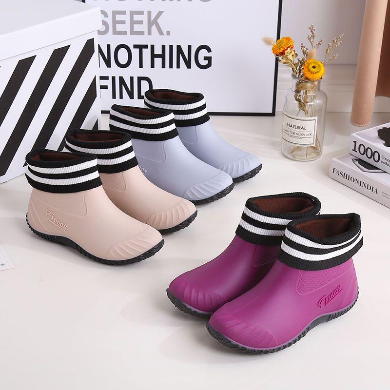Прямые поставки с фабрики женские короткие резиновые сапоги стильные нескользящие водонепроницаемые ботинки с флисовой подкладкой для осени и зимы