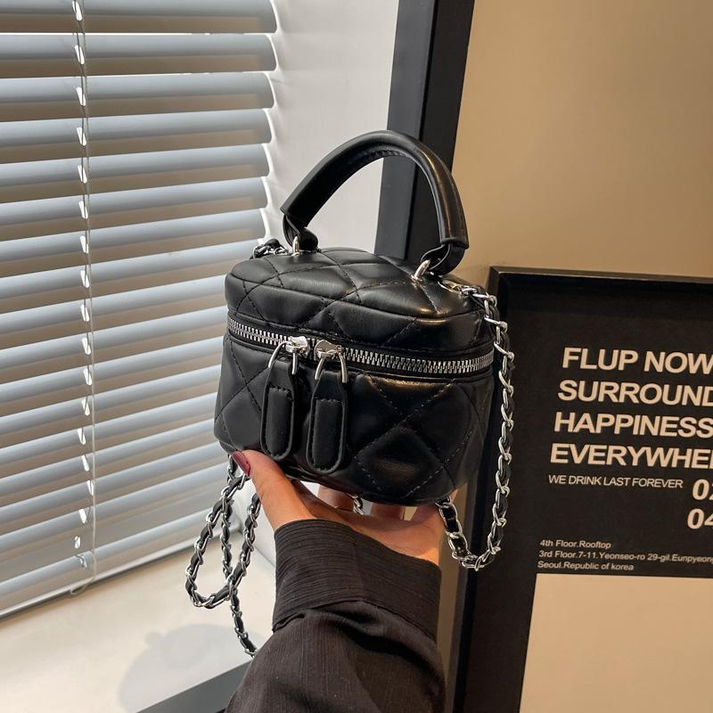 Handheld Small Bag Women's New Diamond Chain Bag Messenger Bag Versatile Casual Small Square Bag