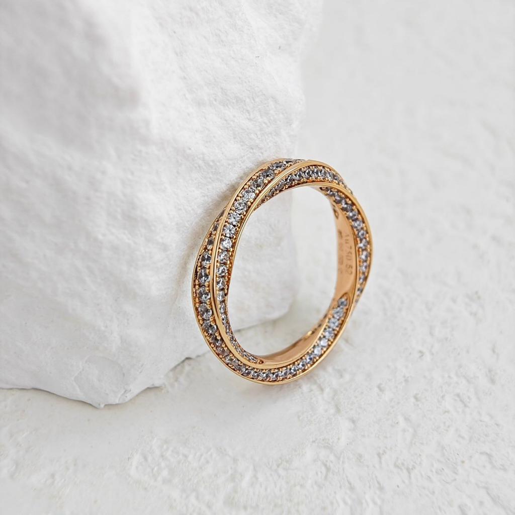 Кольцо Мёбиуса, усыпанное бриллиантами, переплетённое кольцо для пары в виде цветка, простое кольцо с темпераментом