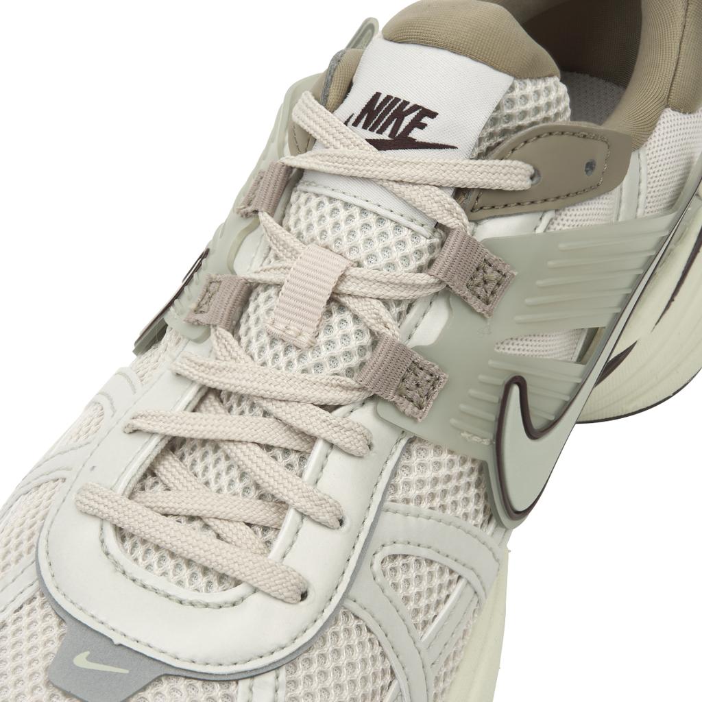 Nike Женские кроссовки V2K Run Light Orewood Brown Женские кроссовки Cream Khaki Earth FD0736-103