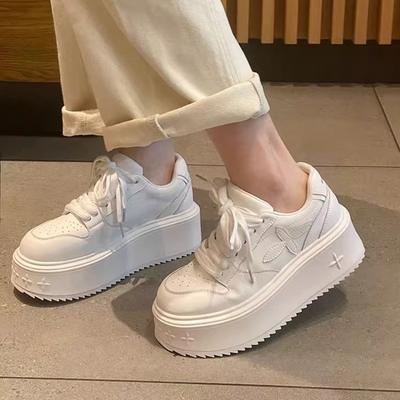 Осень новые толстоподошвенные туфли на высоком каблуке, обувь на платформе, повседневная обувь, для невысоких людей, маленькие белые кеды, женский кампусный стиль