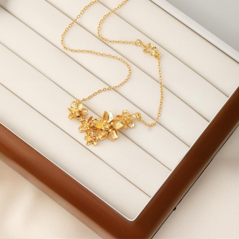 Антикварное ожерелье с цветком Саньшэн Саньши, женственность, легкая роскошь, нишевая мода, цепочка для ключицы