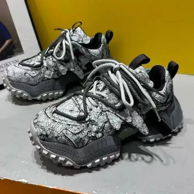 Fashion Chunky Sneakers Men Designer Mountaineering Shoes Fashion Casual Leather Fabric Breathable Height Increased Platform Sport Shoes