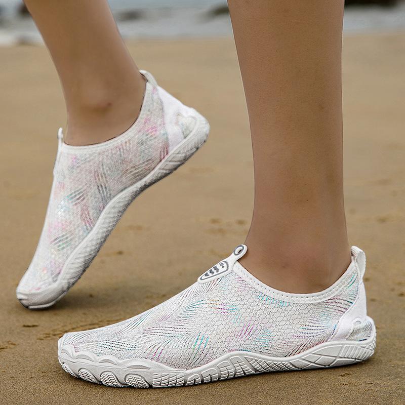 Outdoor wading shoes men's and women's quick-drying creek shoes snorkeling water shoes amphibious non-slip beach shoes skin-friendly swimming shoes