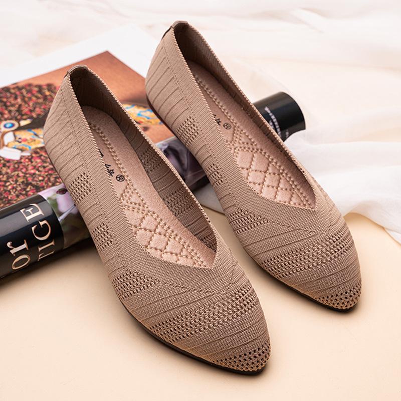 Женские тканевые туфли старые Пекинские новые летние туфли для мам с мягкой подошвой, рабочие туфли на плоской подошве, черные полые, дышащие