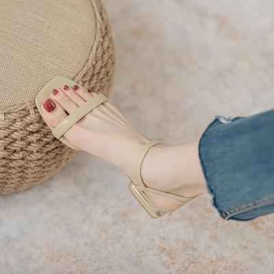 Босоножки на толстом каблуке женские летние новые 2025 универсальные в сказочном стиле, с ремешком на щиколотке, с открытым носком, на низком каблуке, римские, под юбку