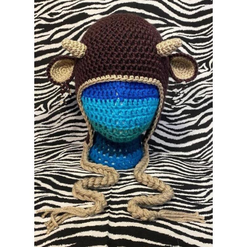 Связанная вручную шапка-ушанка в виде скелета на Хэллоуин