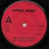 7-дюймовая пластинка APRIL WINE - Just Between You And Me CL16184 Capitol Records 1981 UK Рок Б/У