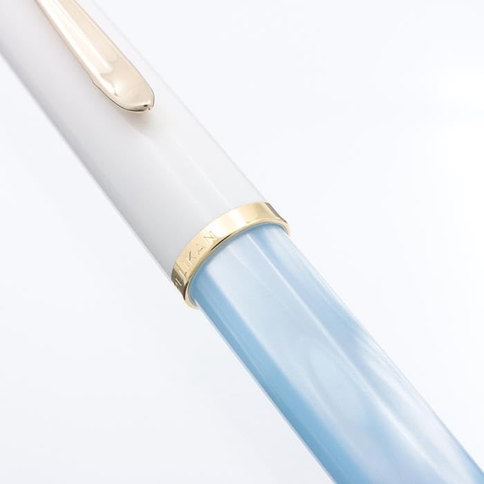 Pelikan Pelikan перьевая ручка Classic M200 пастельно-голубая M