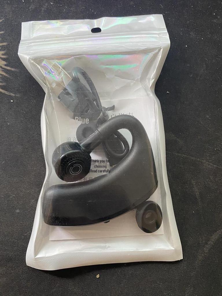 Bluetooth-гарнитура V9: Модернизированные наушники-крючки V8 Business с технологией CSR Stereo и беспроводным подключением.