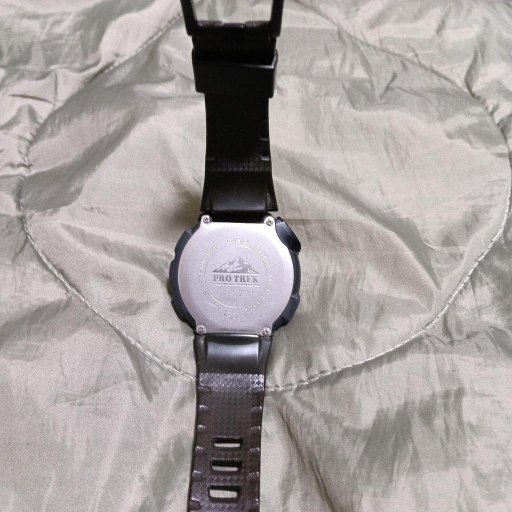Б/у CASIO PRO TREK Тройной датчик Tough Solar PRG-110CJ