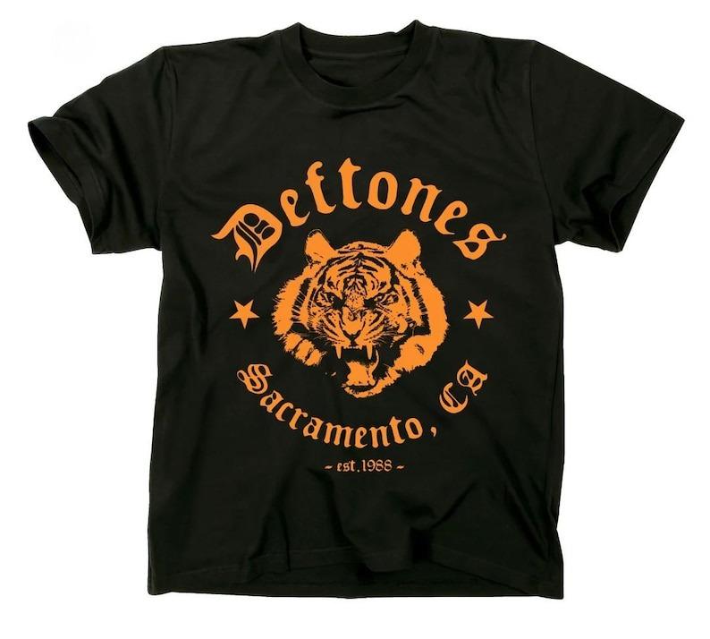 Deftones Band vintage T-Shirt Rock Concert Merch Vintage Graphic Tee Alternative Metal Music Apparel Unisex Deftones Fan Gift