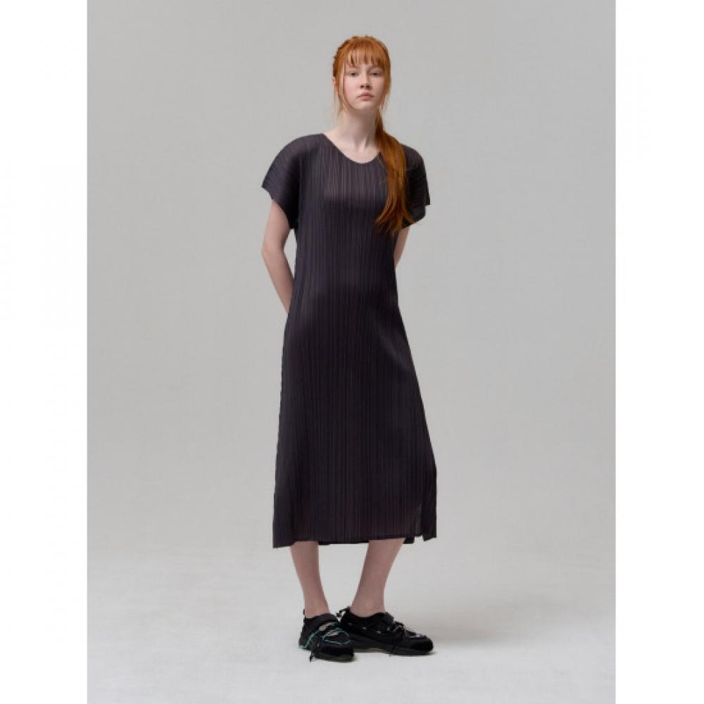 Lapli V Neck Short sleeVe Tuck Detail Dress Apop 126005