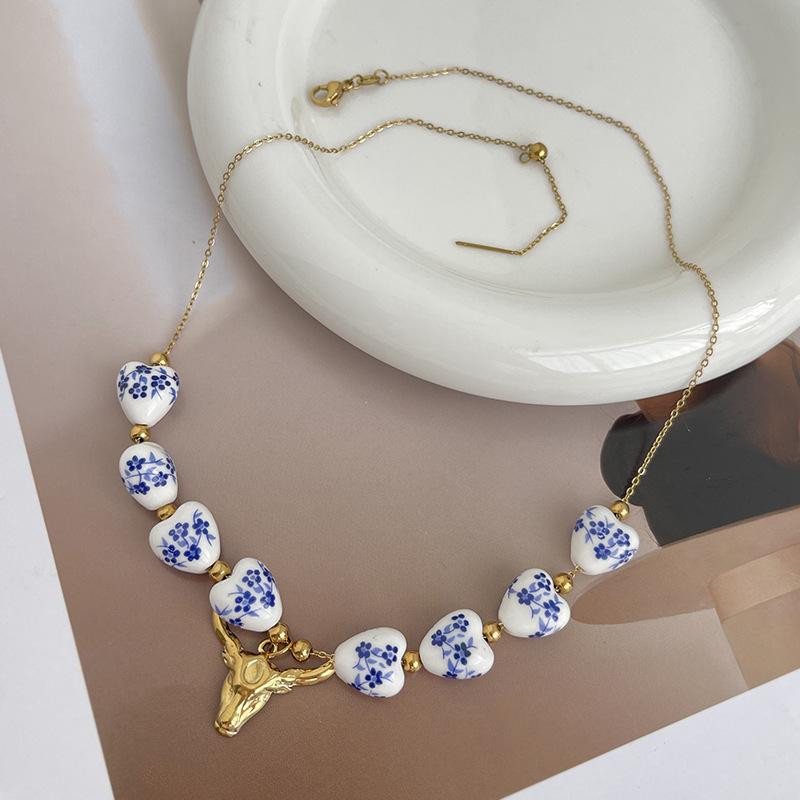 Vintage Stainless Steel Gold Color Pendant Necklace for Women Elegant Blue White Porcelain Heart Beaded Necklaces Boho Jewelry