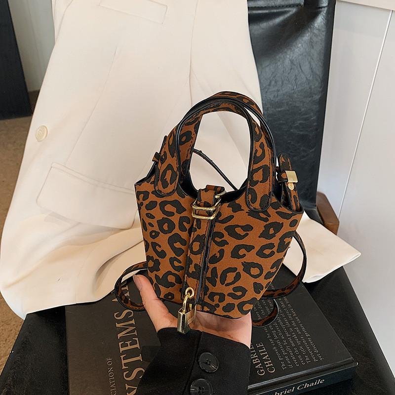 Fashionable Brown Pu Tote Bag For Girls With Stylish Basket Design And Durable Material