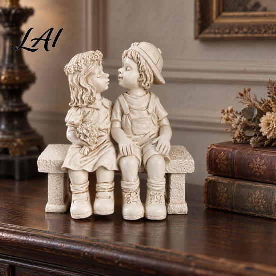 Vintage Craftsmanship Ornaments Kissing Boy and Girl Garden Figurine Romantic Statue with Outdoor Landscape Decoration Bench/Stone Retro Art