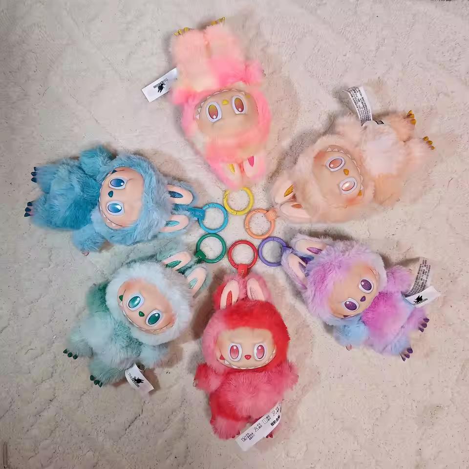 Сумки и кошельки / Кошельки для монет и брелоки для ключей / Брелоки для ключей Макарон ПВХ Лицо Брелок Настольный Милый Мультяшный Подвеска для сумки Украшение Кукла Плюшевая игрушка