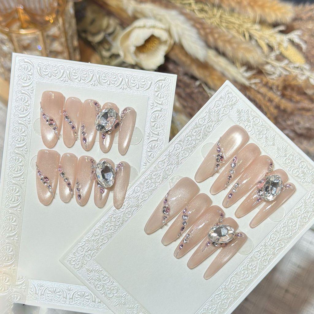 Handmade Press On Nail French Gentle Sparkling Pink Cat Eye 3D Diamond Light Luxury Long Stiletto/Oval Fake Nail Patch Artificial Nail Reusable