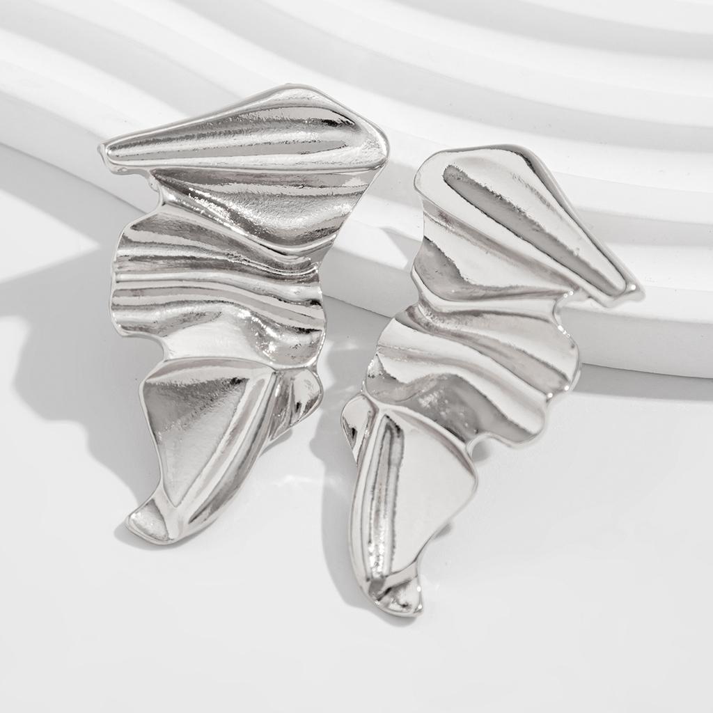 Преувеличенные многослойные серьги-складки Sense, простые глянцевые плиссированные серьги из сплава, персонализированные трендовые нерегулярные жидкие украшения холодного серебристого цвета