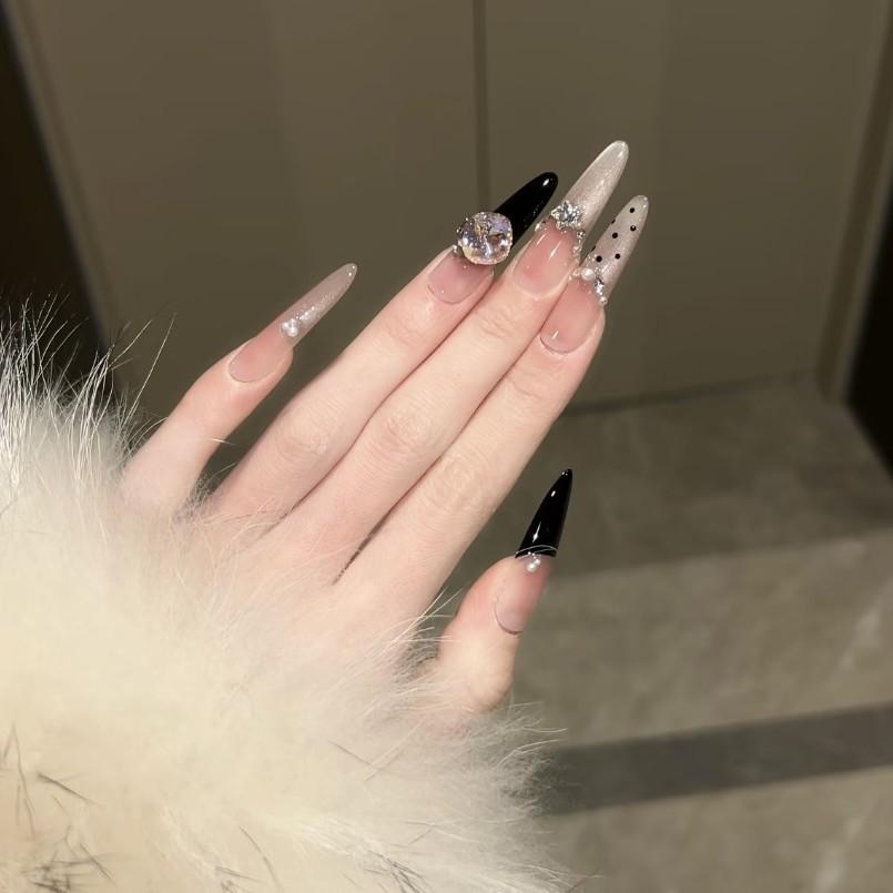 Black Gold Jazz Handmade Long Oval Polka Dot Diamond Black French High-end Whitening 10 Manicure Patches