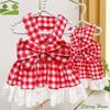 Товары для питомцев Мягкая летняя одежда для питомцев Дышащий тонкий дизайн Платье принцессы для собаки Модная клетчатая юбка для кошки Весна