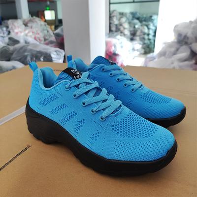 Весенние черные повседневные туфли для женщин, дышащие и нескользящие, спортивная обувь для ходьбы 2025, модные уличные кроссовки на шнуровке