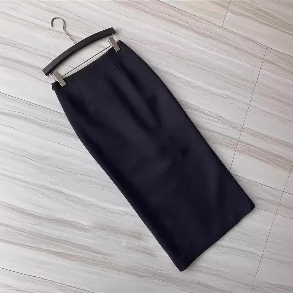 Experience the Unforgettable Beauty of Autumn and Winter with Our Luxurious Wool High-waist Pencil Skirt.