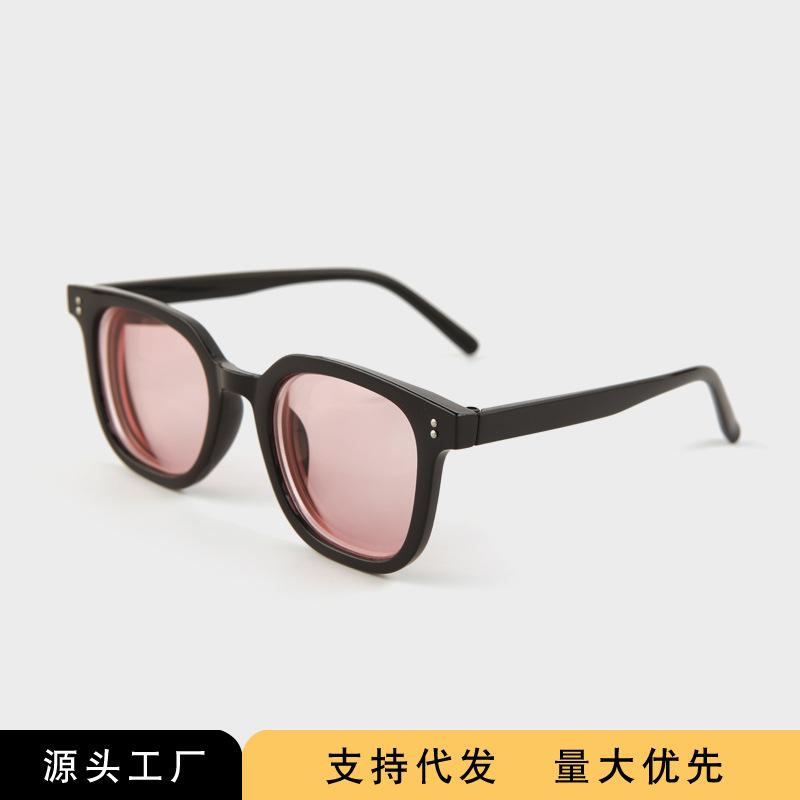 European and American fashion new square rice nail sunglasses high-end street shot UV-proof sunglasses street shot versatile glasses