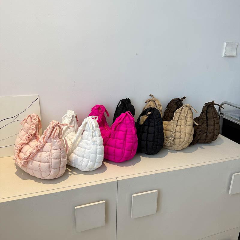 Nylon Bag Handbag Women Tote Bag Top Handle Bag New Personalized Pleated Cloud Bag Fashion Oxford Cloth Shoulder Oblique Dumpling Bubble Bag
