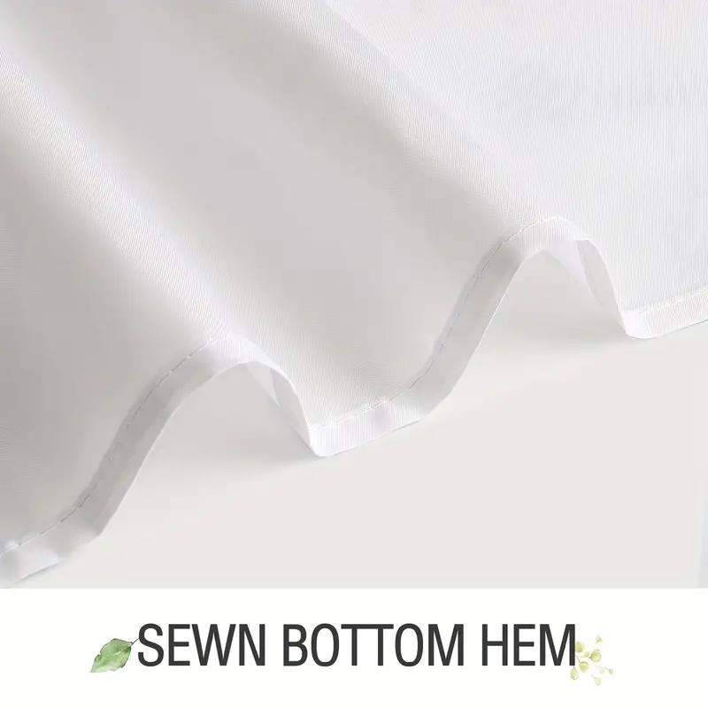 Украсьте свою ванную комнату водонепроницаемой шторкой для душа с изображением безмятежных листьев и бутонов лотоса для создания спокойной атмосферы.