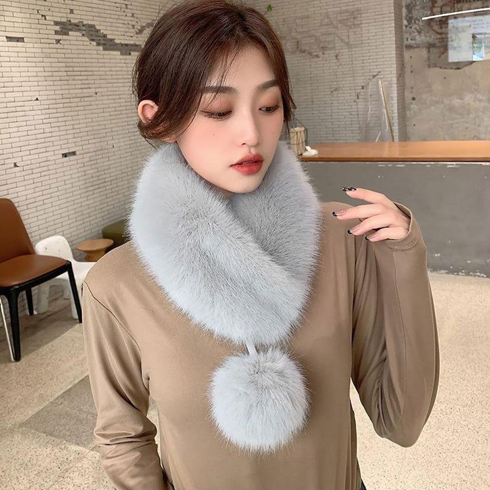 Solid Warm Soft Artificial Wool Bib Women Scarf Fur Collar Imitation Fur Scarf with Pompom