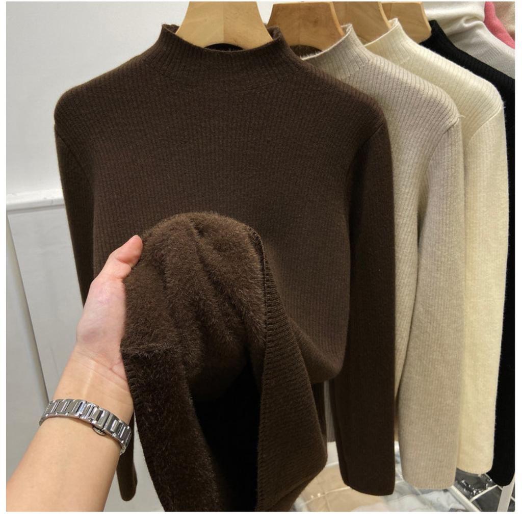 Half High Collar and Thick Velvet Winter Base Sweater for Women, Soft and Stylish, with Warm and Integrated Velvet Sweater Inside