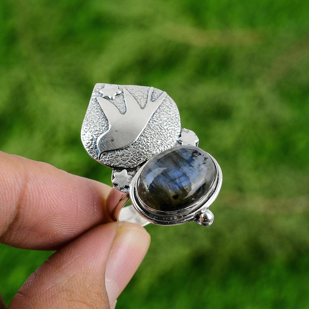 Распродажа ко Дню женщин Кольцо из серебра 925 пробы с лабрадоритом и птицей