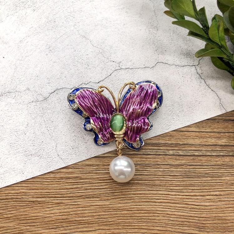 Forest Retro Fairy Tale Versatile Brooch Bee Pearl Temperament Brooch Pin Coat with Accessories