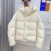 Короткий пуховик женский новый зимний модный иностранный стиль с капюшоном маленький белый утиный пуховый хлеб в 2024 году