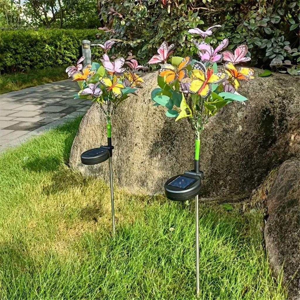 Dazzling solar butterfly garden light - with dual effects (static and flickering) Courtyard Art 17 Butterfly and Flower Ensemble
