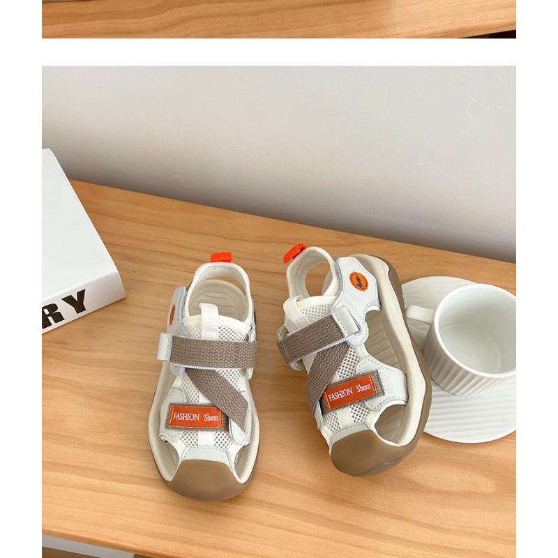 Новые летние закрытые сандалии для мальчиков - Спортивная пляжная обувь с вырезами и дышащей сеткой для повседневной носки