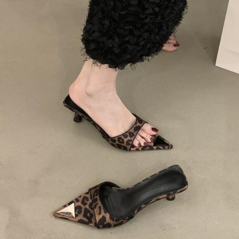 Fashion Women's Fashion Stiletto Sandals Summer New Style Pointed Open Toe Patent Leather Set Foot Anti-slip Wear Slippers