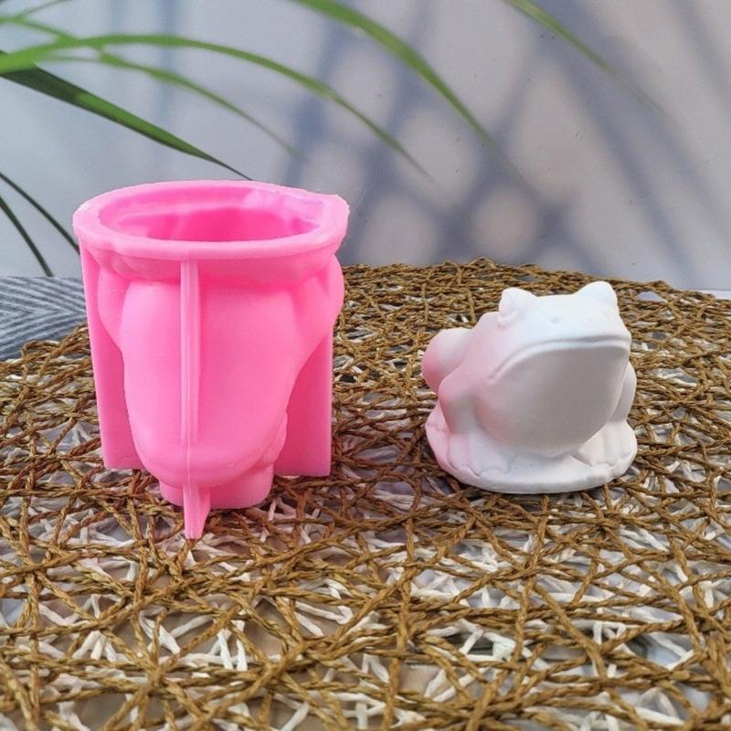 Silicone Crafting Mold Ornaments Moulds Frogs Shape Silicone Sculptures Moulds Figurine Molds Silicone Texture for Craft