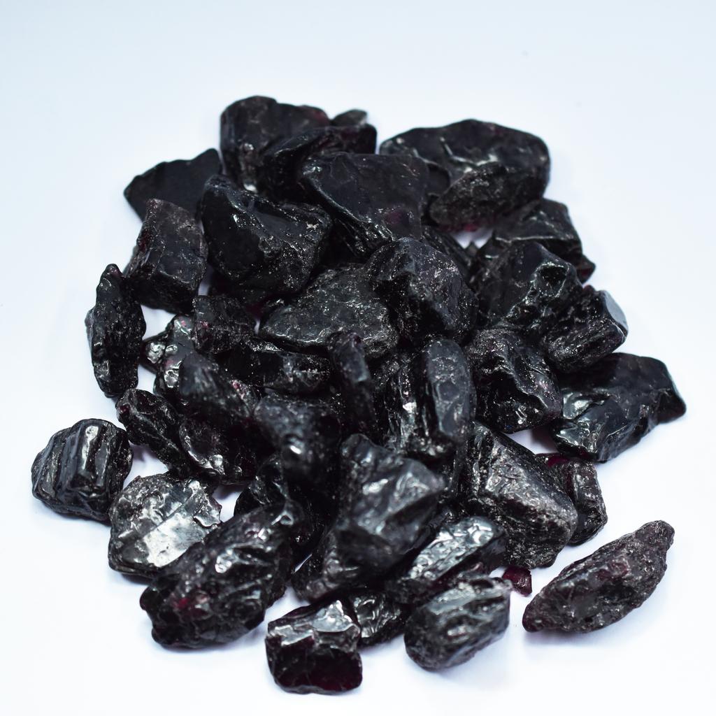 Home Décor Use Red Garnet Uncut Rough 183.6 Ct Natural Gemstone Rough