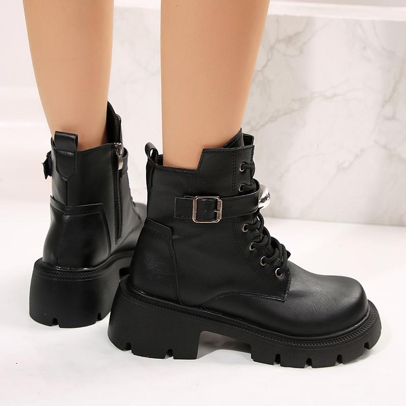 Большие размеры 43, черные армейские ботинки на платформе, женские, с металлическим декором, на шнуровке, на щиколотке, в стиле панк, с толстой подошвой, мотоциклетные ботинки