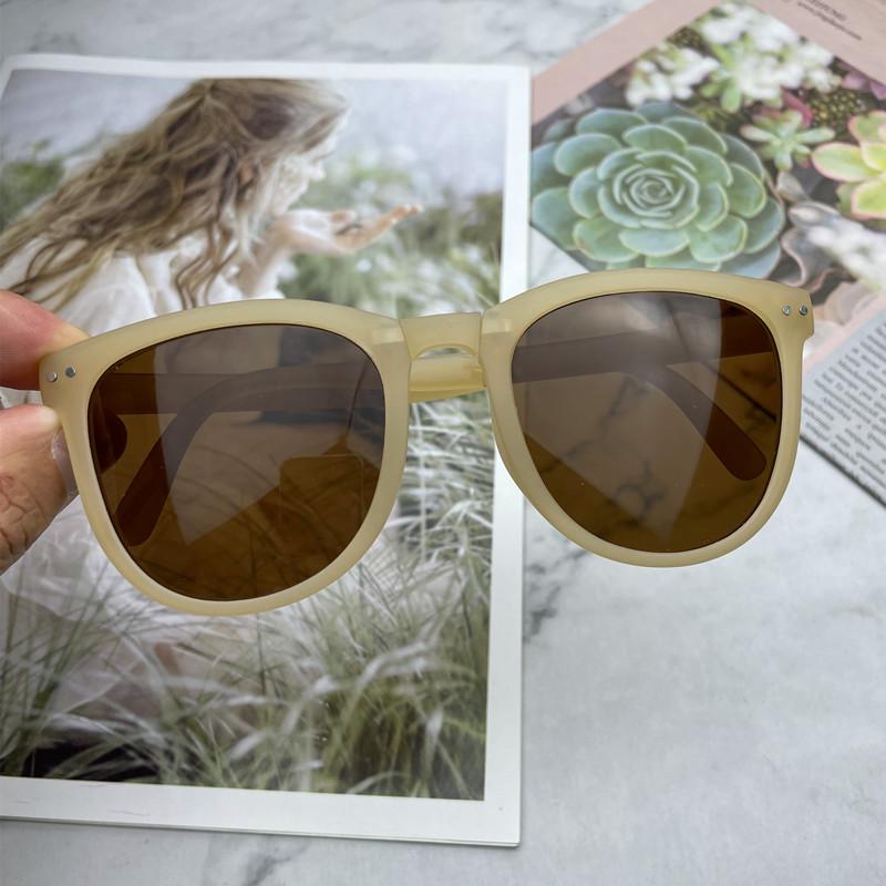 New Women's Fashion Folding Sunglasses Women's Brand Designer Glasses Oval Glasses Lady Retro Sun Glasses UV400 Eyewear