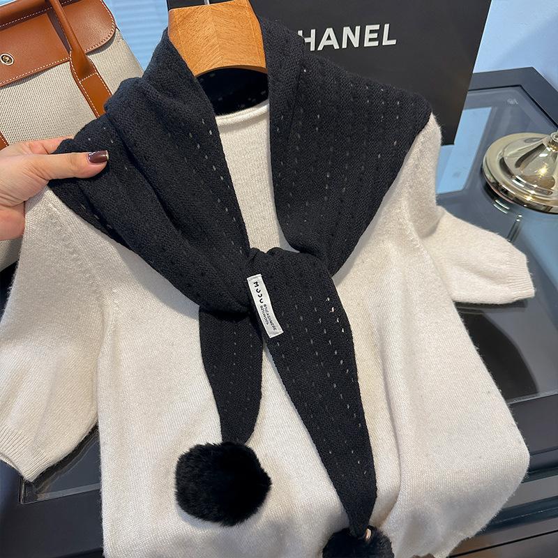British Korean Triangle Scarf With Ball Niche 100% Wool Scarf Women Headscarf Knitted Scarf Multi-functional Warm Winter Scarf