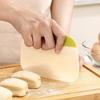 1 шт. Портативный многоцелевой пластиковый нож-резак для теста и выпечки, скребок для теста DIY со шкалой, скребок для теста, крем