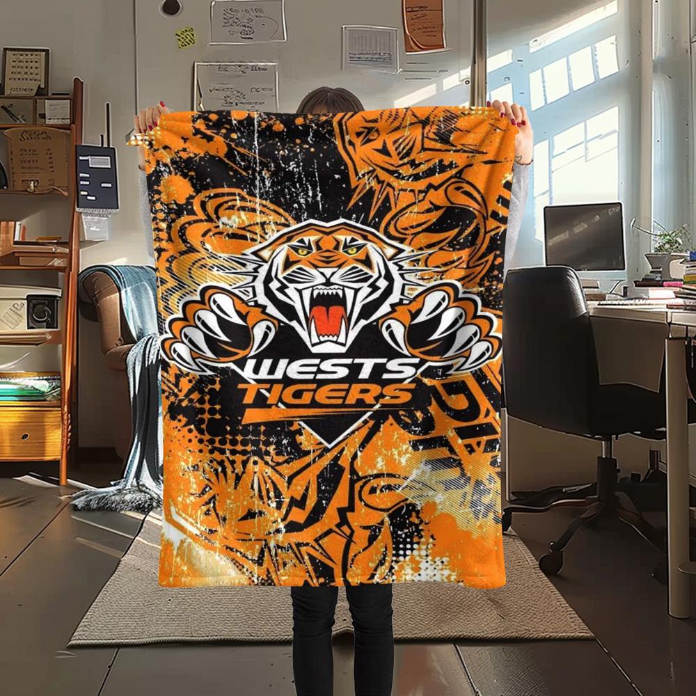 1Pc Wests Tigers Print Flannel Blanket High Quality Warm Comfortable Cover for All Seasons Perfect for Gifts Home Decor
