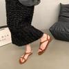 2025 корейская версия лето новая мода универсальные носок ниша плоские сандалии женская обувь пляж ретро римские туфли