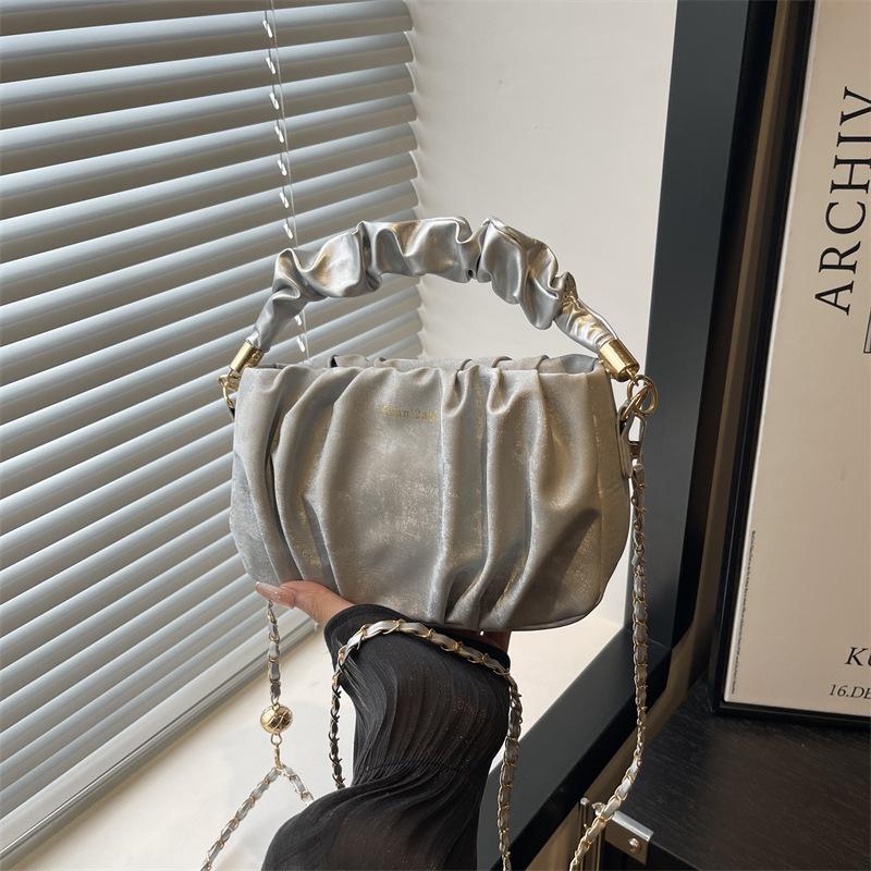 Новая сумка женская модная трендовая сумка-мессенджер универсальная повседневная цепочка на плечо однотонная ручная плиссированная сумка