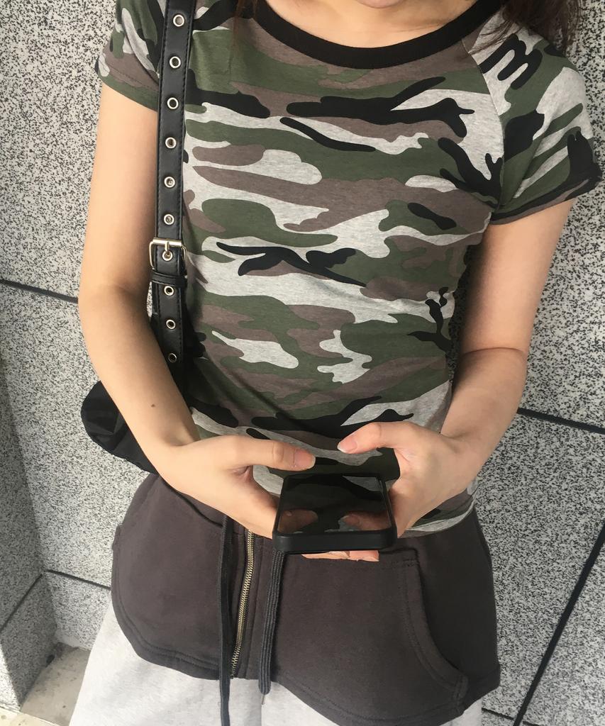 CHICKS Camo Slim Fit Basic T-Shirt Khaki