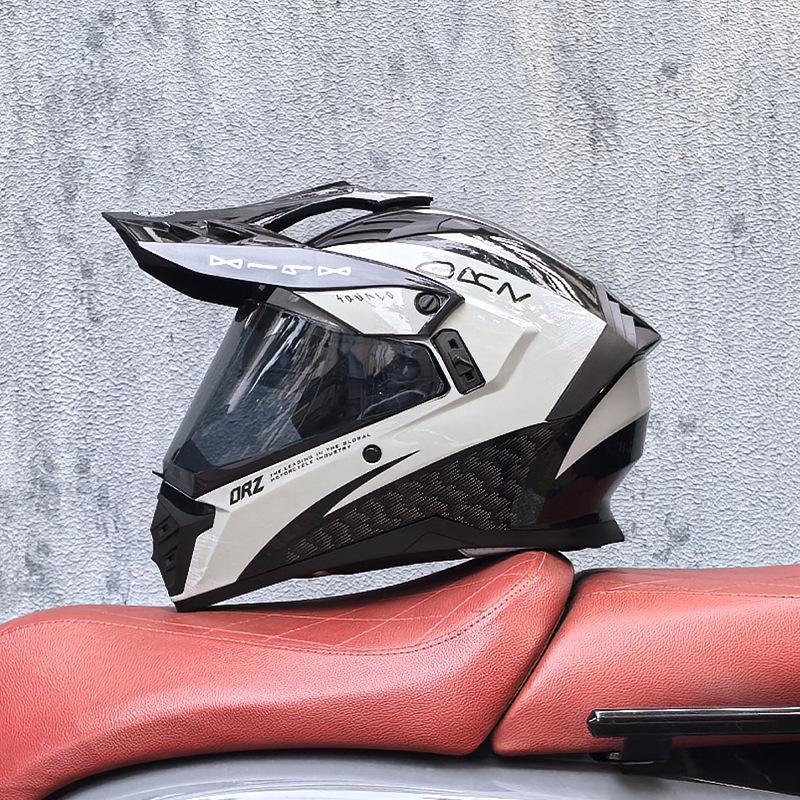Unisex Motorcycle Rally Helmet with Single Visor for Road and Off-Road Long Distance Travel